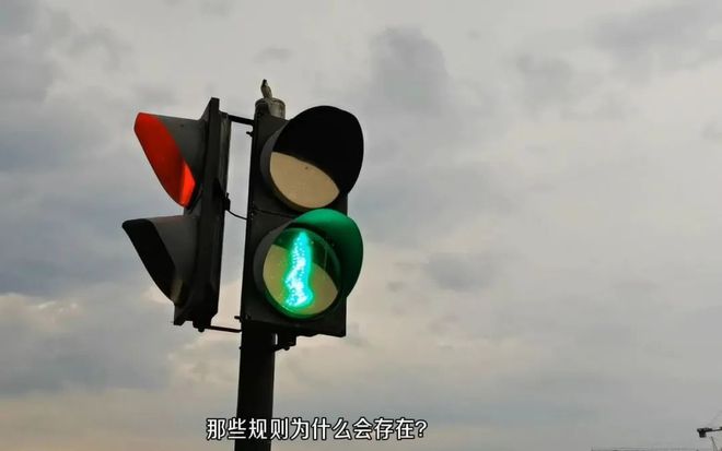 仅仅2分钟的时间300多人就被烧成焦炭米乐m6登录入口史上最诡异的一场火灾(图2)